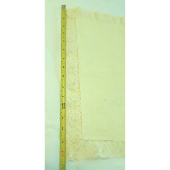 Set of 4 Vintage Lace Trim Linen Cloth Napkins Pale Yellow 16" Square - Picture 7 of 10